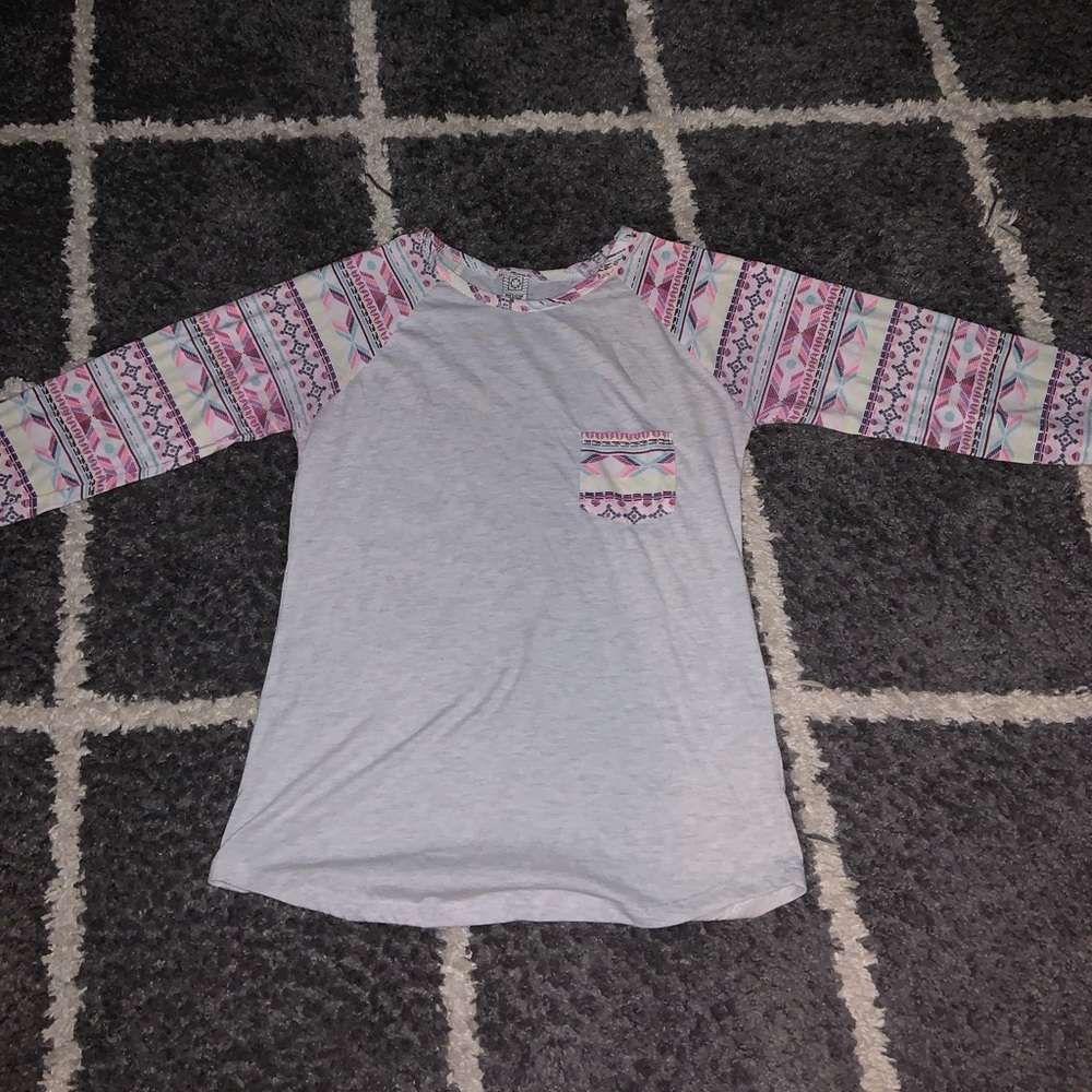 3/4 sleeve shirt